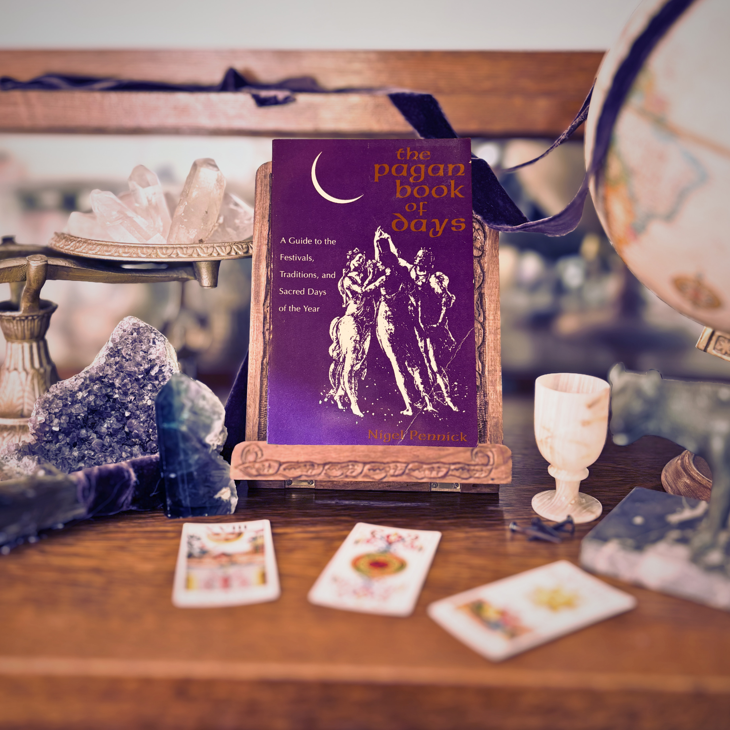 The Pagan Book of Days: A Guide to the Festivals, Traditions, and Sacred Days of the Year | Nigel Pennick | 1992 | Pre-Owned