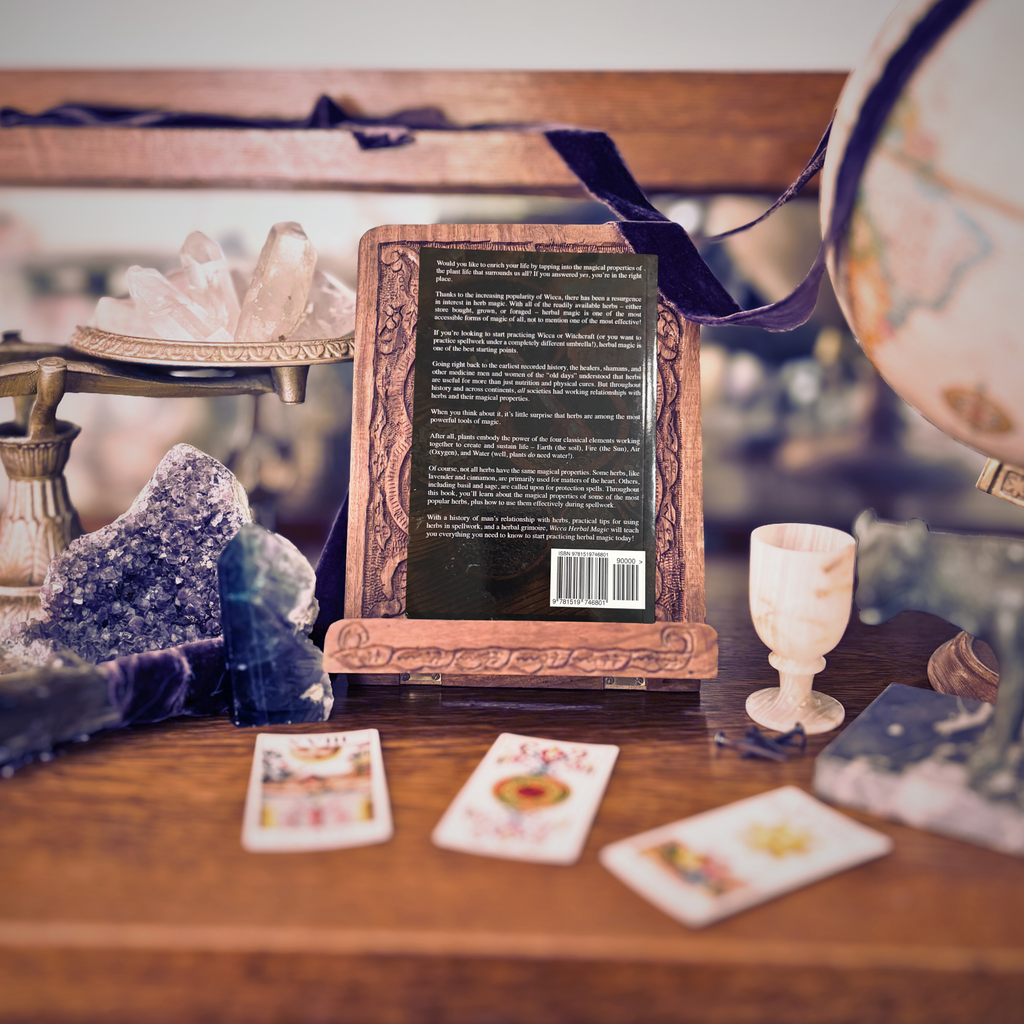 Wicca Herbal Magic: A Beginners Guide to Practicing Wiccan Herbal Magic | Lisa Chamberlain | 2015 | Pre-Owned