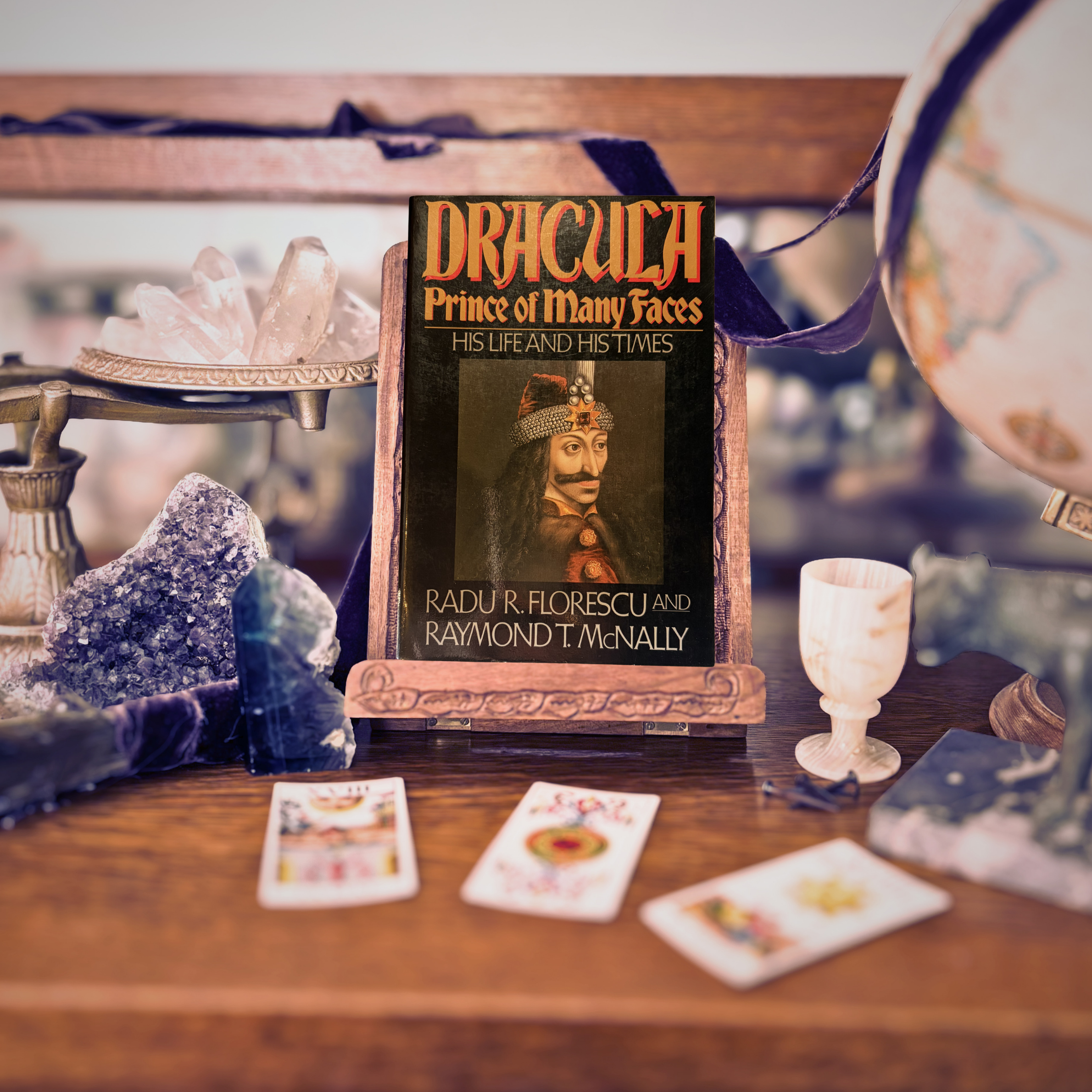 Dracula, Prince of Many Faces: His Life and His Times | Raymond T. McNally & Radu Florescu | 1990 | Pre-Owned